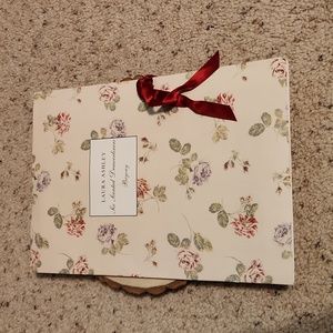 Laura Ashley Six Scented Drawliners Bryony 1996